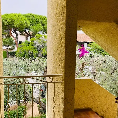 Entre Et Colline L'escale Provencale .